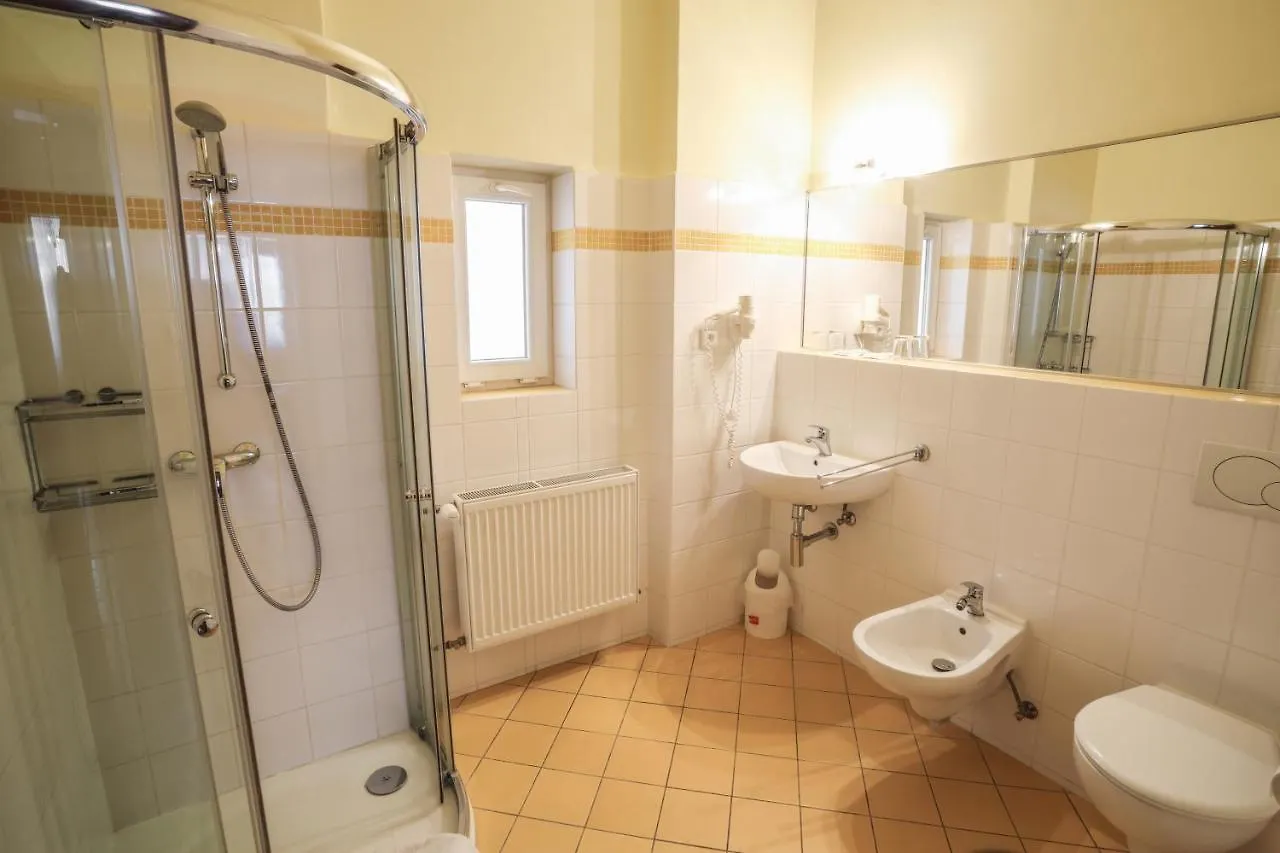 Hotel Kavalerie Karlovy Vary 3*,  Česká republika